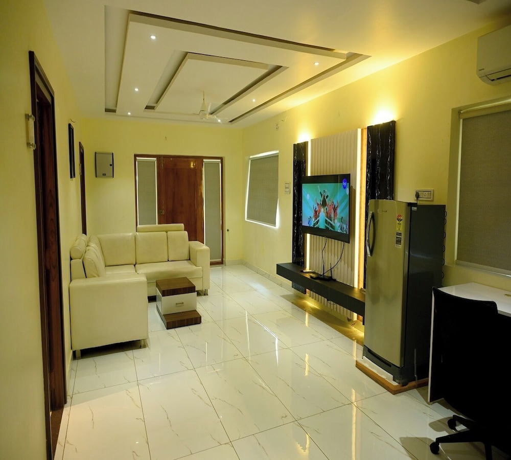 Family Apartment photo 3