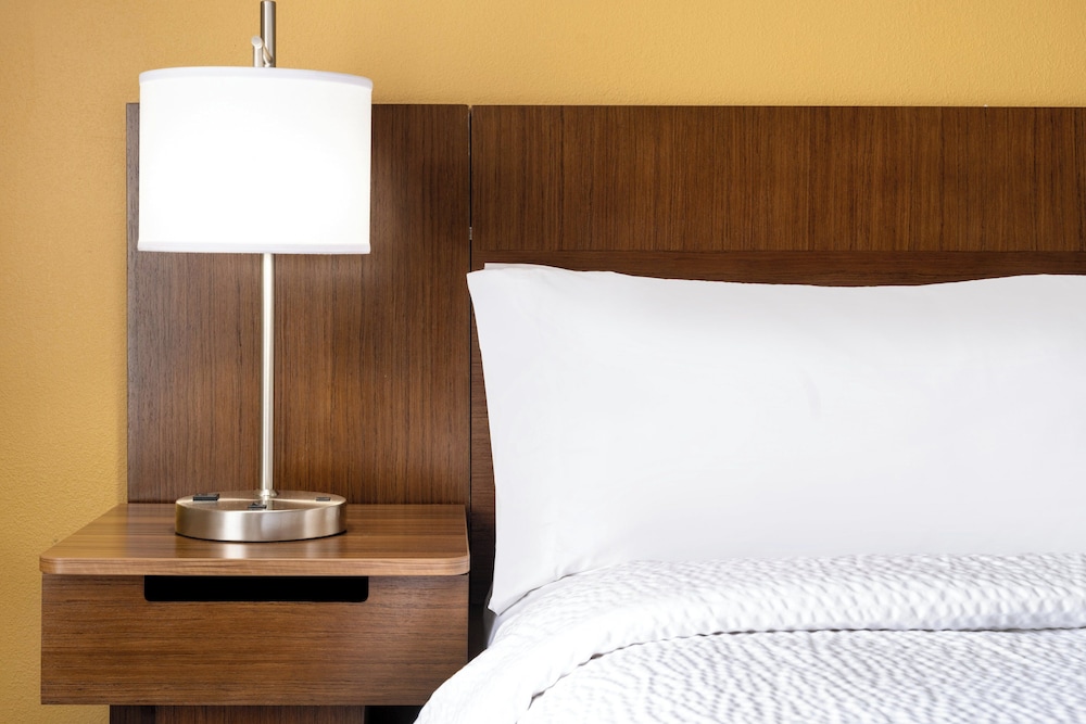 Suite, 1 King Bed - Photo 1