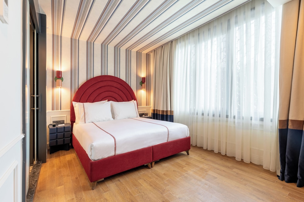 Corner Room With City View photo 1