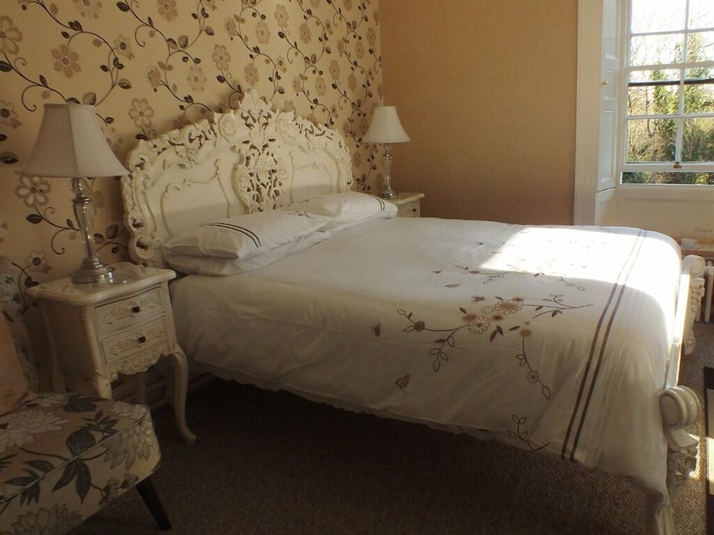 Double or Twin Room, Ensuite - Photo 1