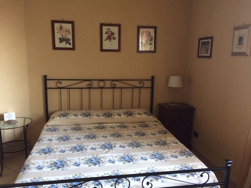 Triple Room, Ensuite photo 1