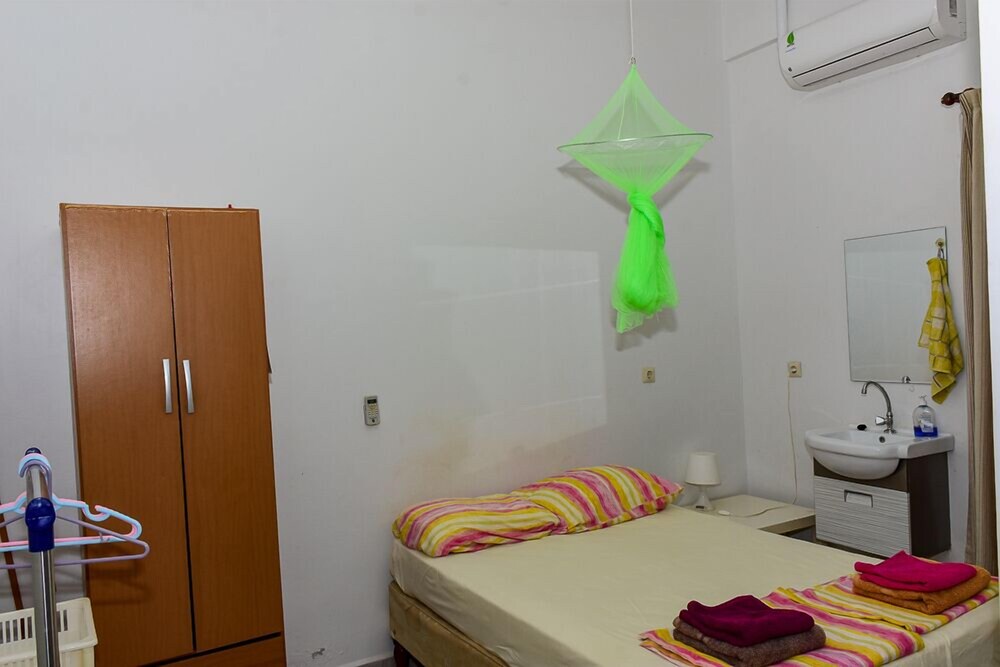 Basic Double Room, 1 Queen Bed, Accessible, Non Smoking photo 3