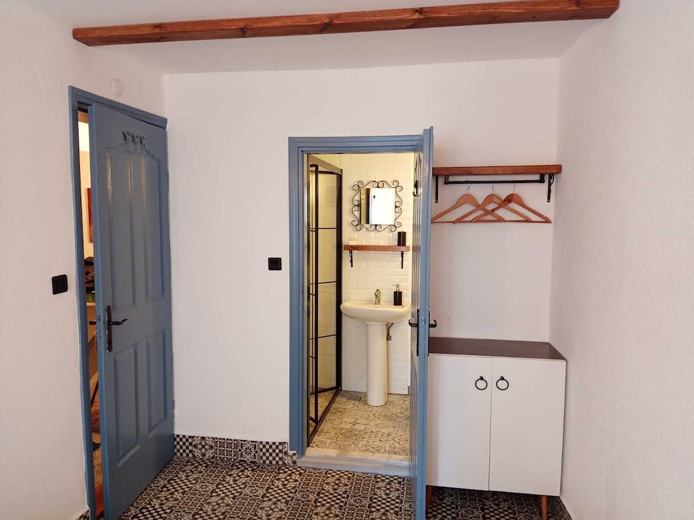 Standard Twin Room photo 2