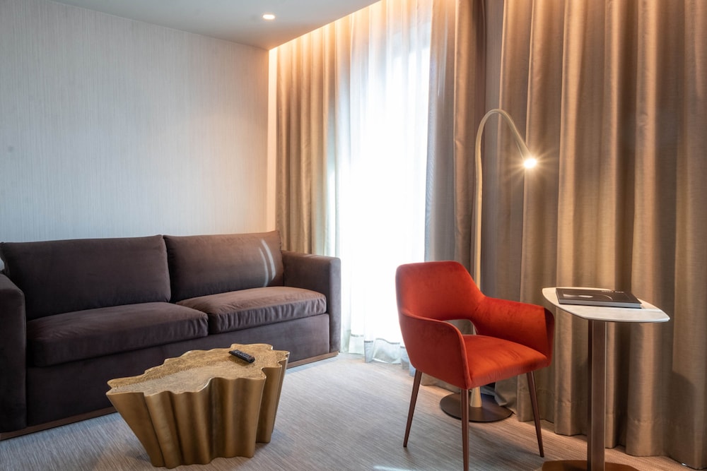 Double Room, 1 King Bed with Sofa bed photo 3