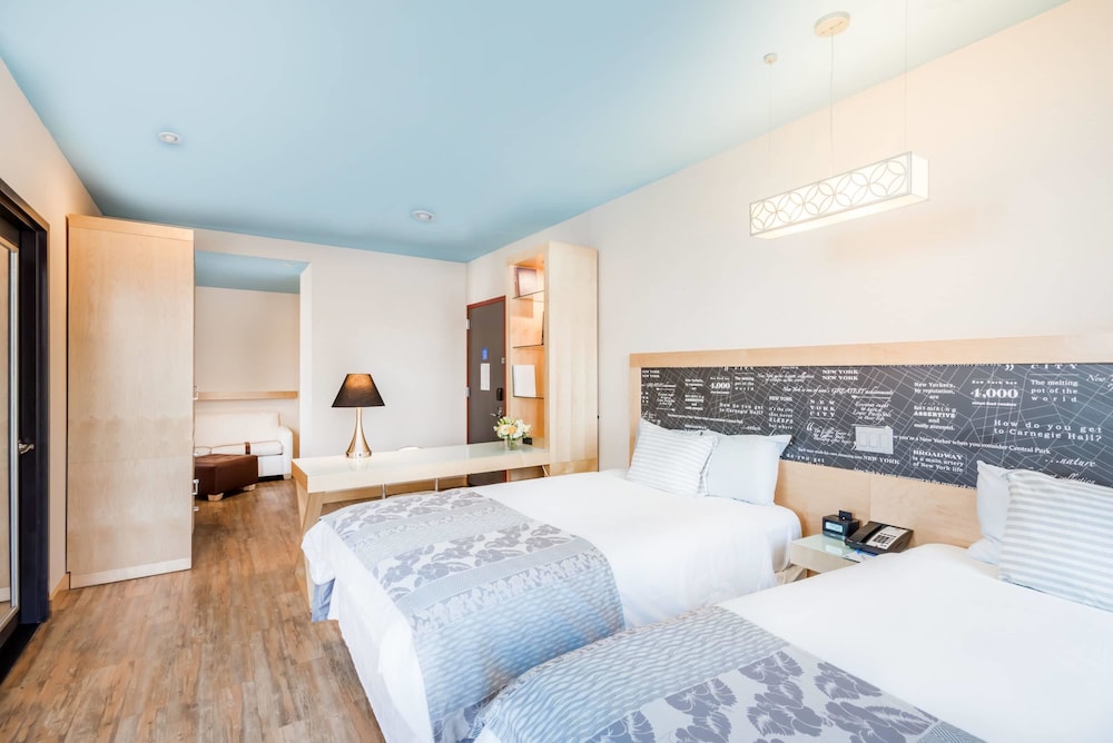 Double Room, 2 Queen Beds, Accessible (TRYP)