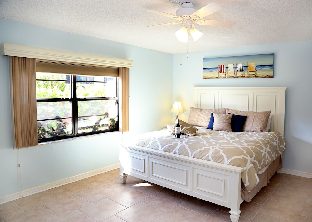 Condo, 2 Bedrooms, Ground Floor photo 2