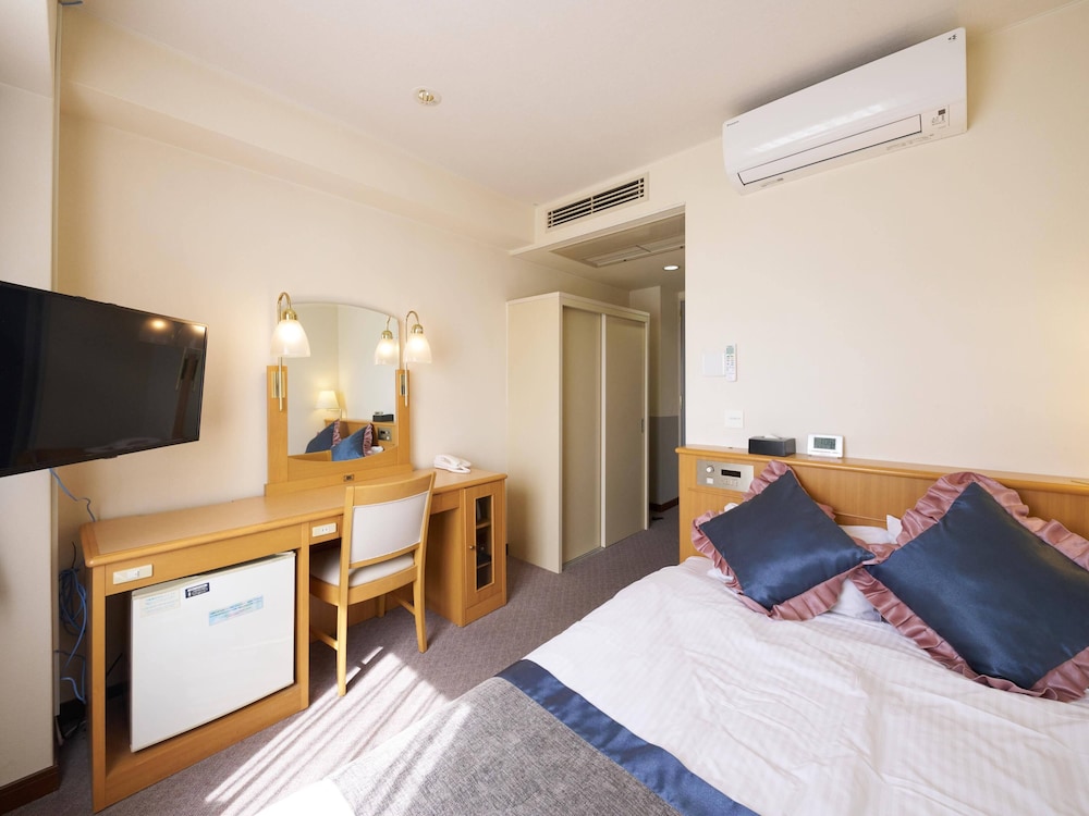 Basic Twin Room, Non Smoking - Photo 3