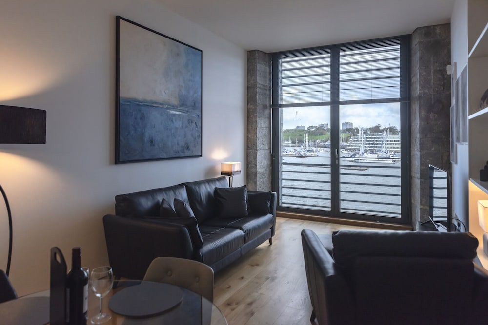 House (1 Bedroom)