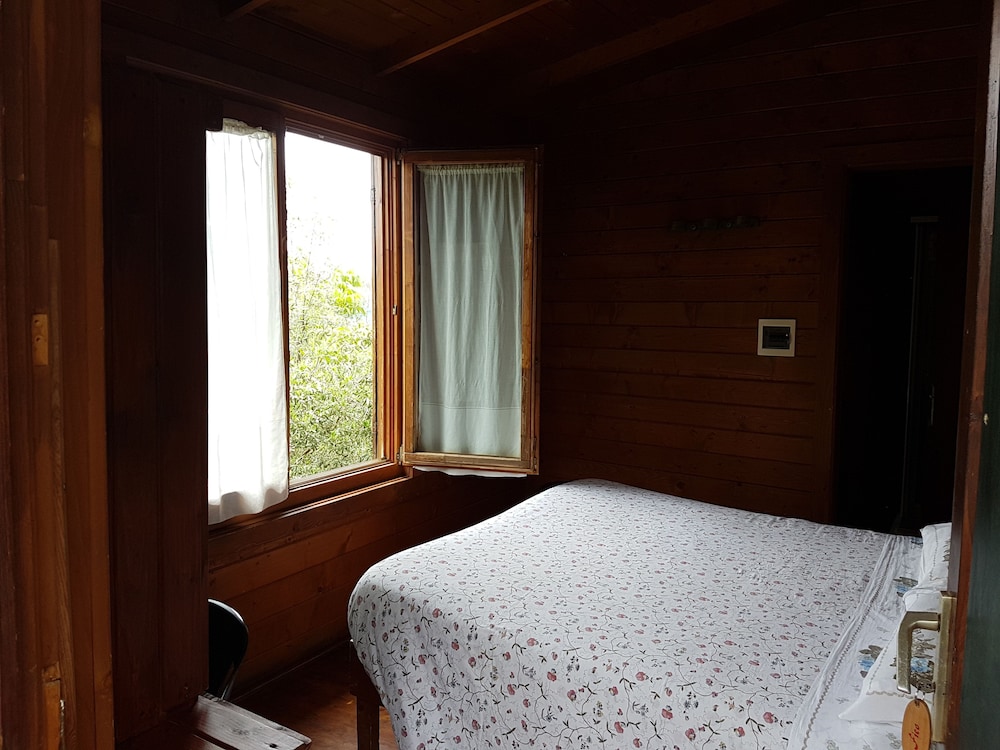 Basic Chalet, 1 Double Bed