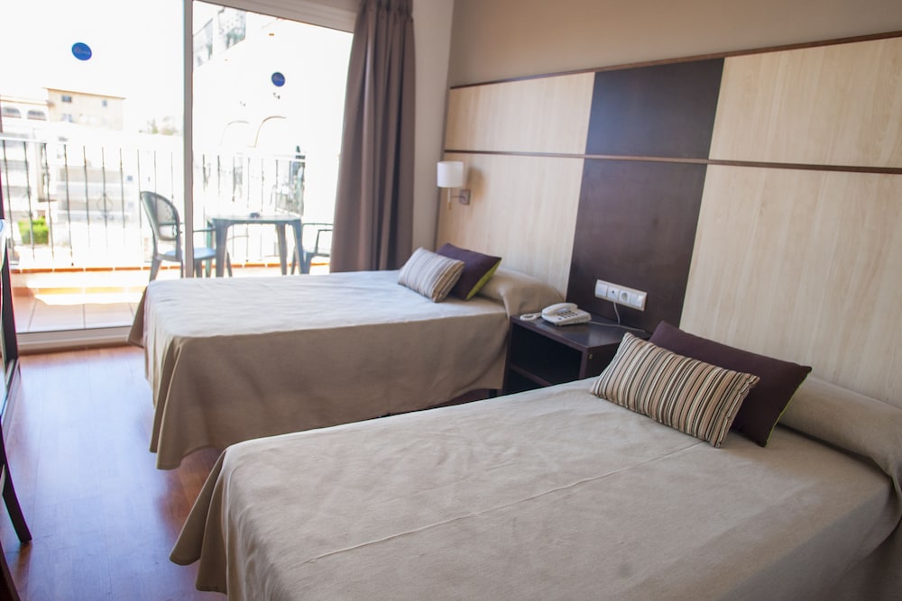 Standard Room photo 2