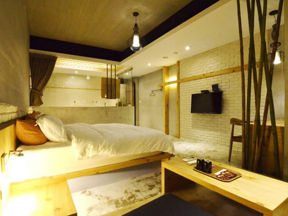 Gallery Double Room, 1 Queen Bed, Non Smoking photo 3