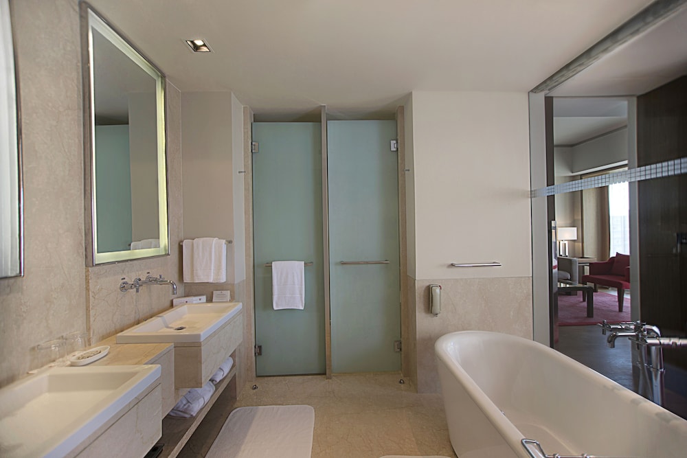 Premier Room - Photo 9