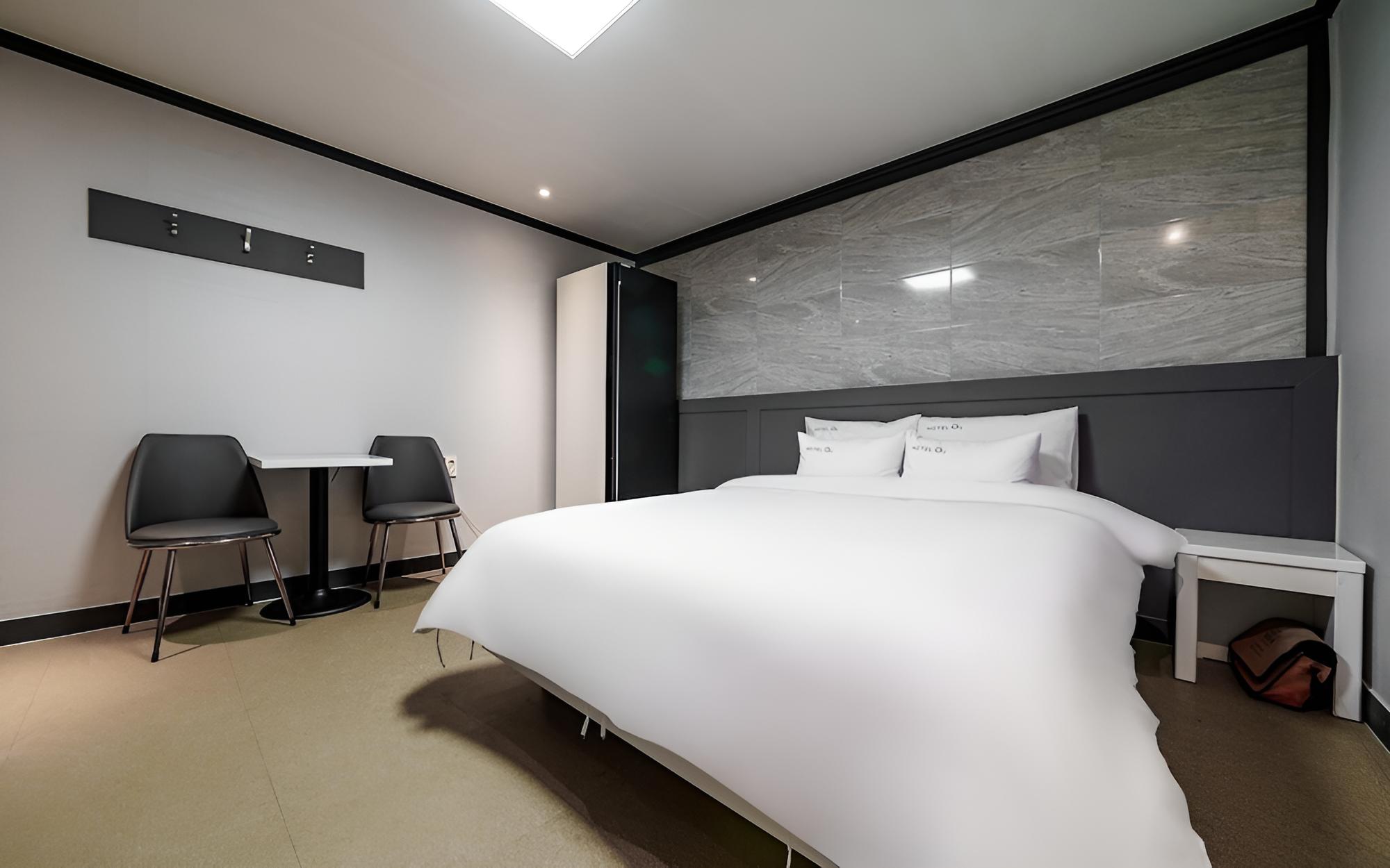 Room (Deluxe styler (air purifier)) - Photo 1