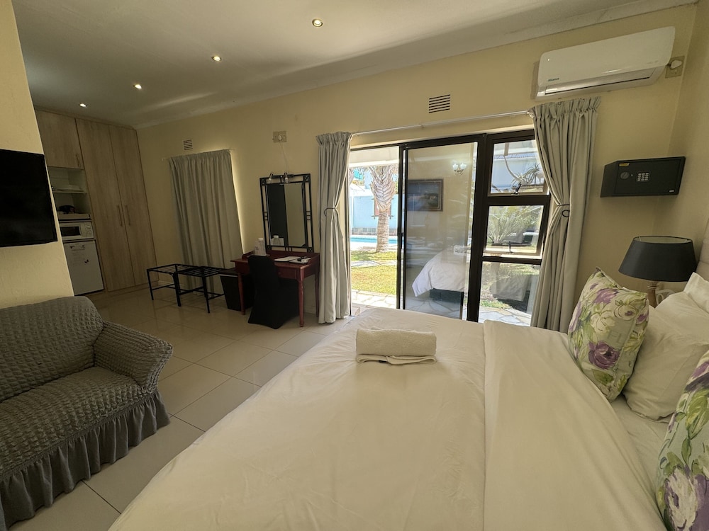 Room, Non Smoking, Ensuite photo 1