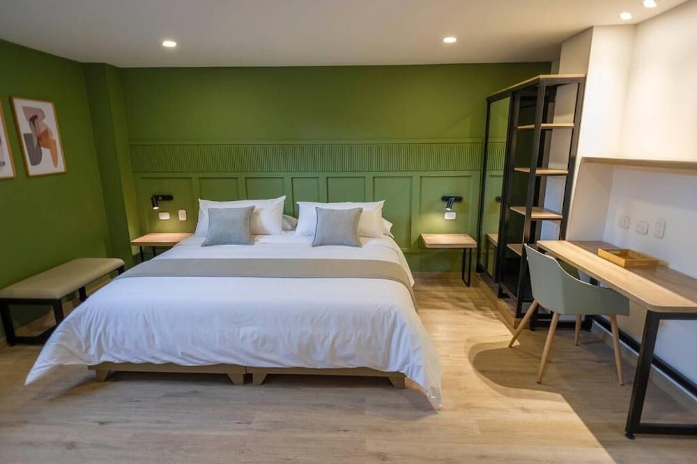 Deluxe Double Room, Balcony, City View photo 1