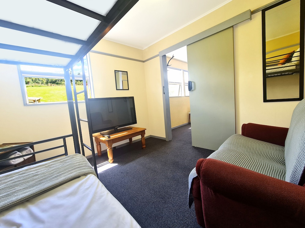 Single Bunk Room - Photo 2