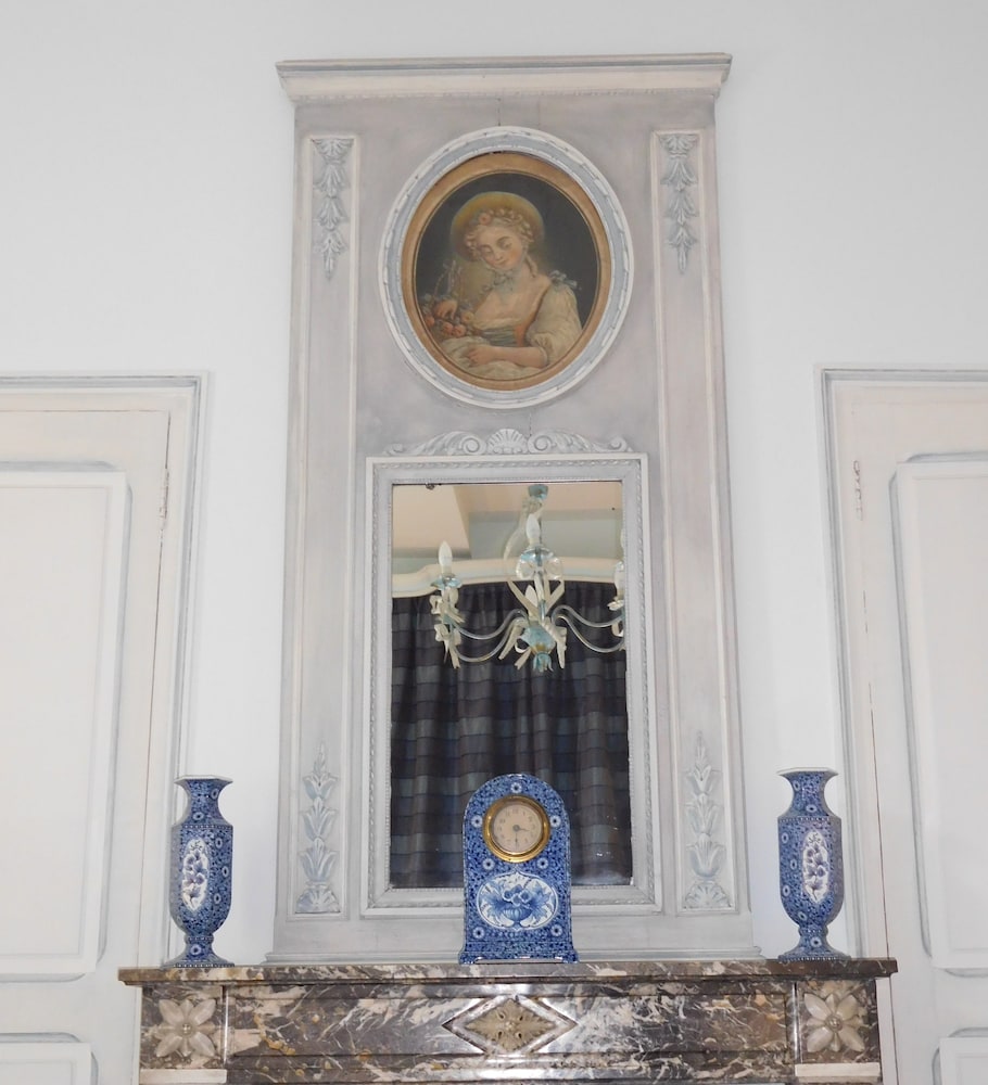 Comfort Double or Twin Room, Private Bathroom, Garden Area (Marie-Antoinette) photo 2