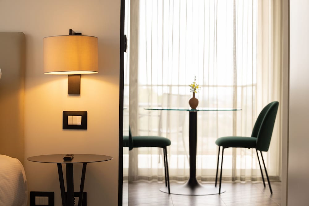 Deluxe Apartment, Annex Building photo 2