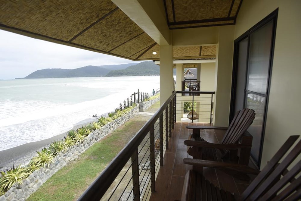 Deluxe Nipa Hut photo 3