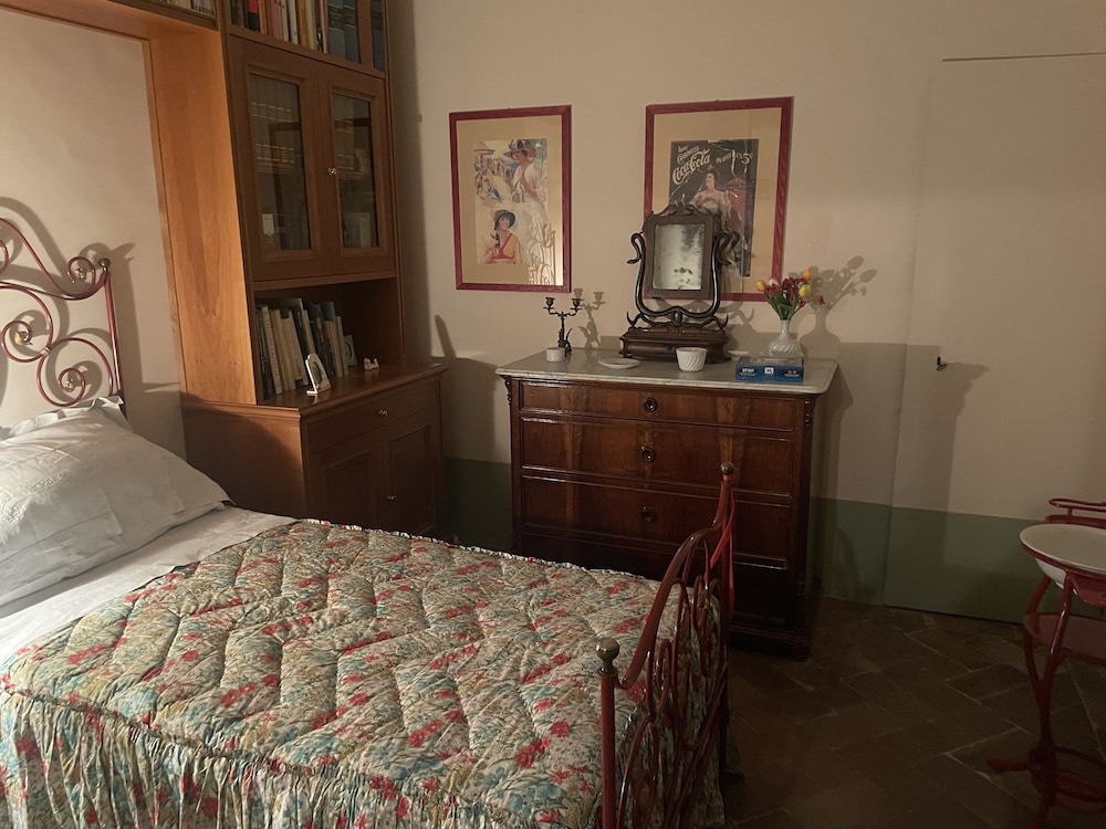 Deluxe House photo 2