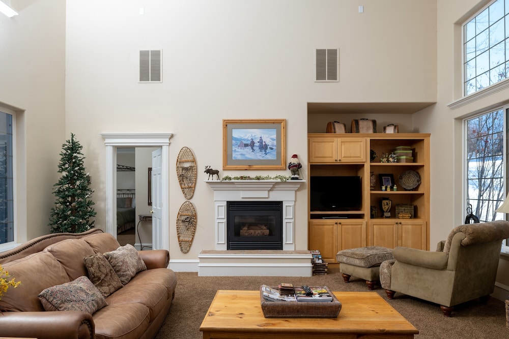 House, 5 Bedrooms photo 1