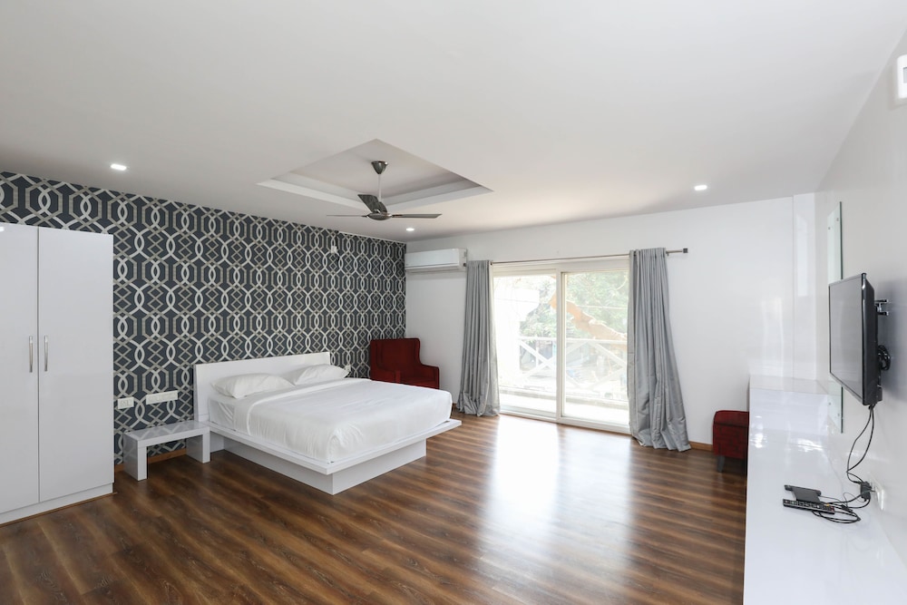 Diamond Suite - Photo 1