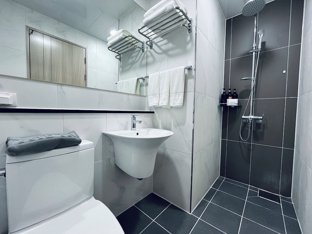 Luxury Twin Room - Photo 5