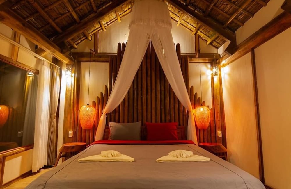 Deluxe Double or Twin Bungalow photo 1