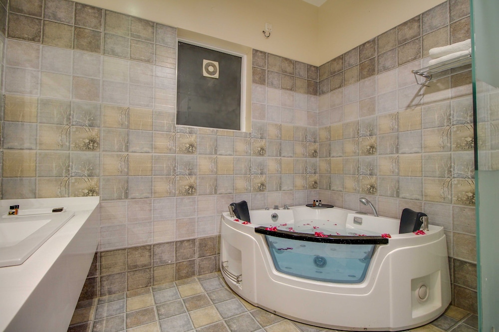 Superior Room With Jacuzzi photo 3
