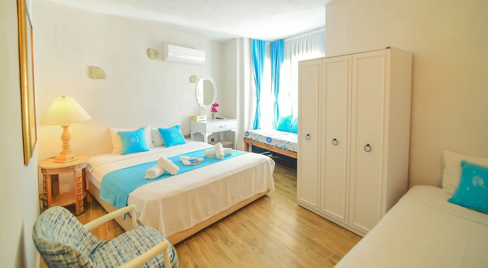 Luxury Quadruple Room - Photo 1