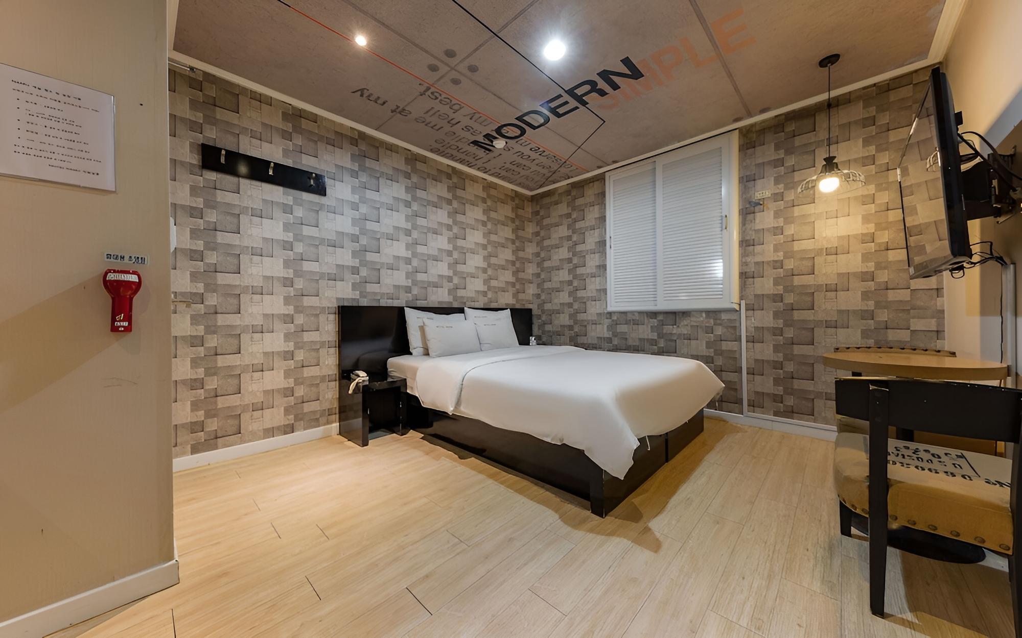 Room (Spacious room (Netflix viewing availa) photo 1