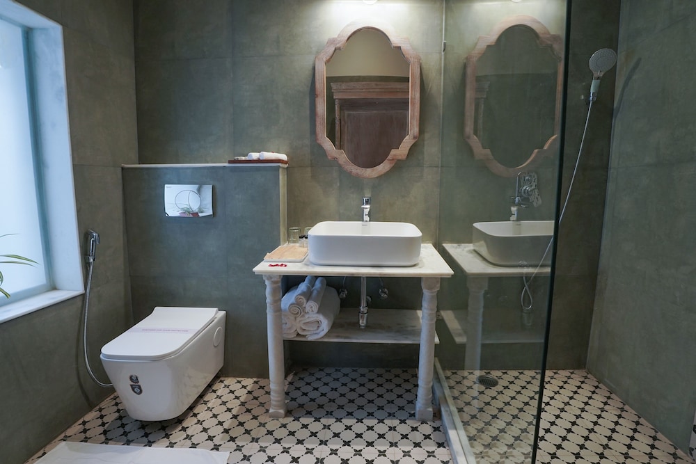 Upper Luxury - Photo 38