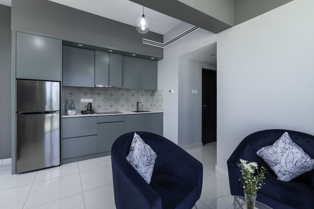 Premier Two Bedroom Suite Sea Front - Photo 13