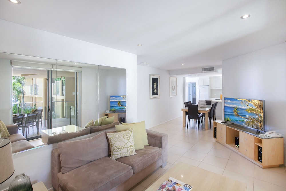 Apartment, 2 Bedrooms, 2 Bathrooms, City View photo 2
