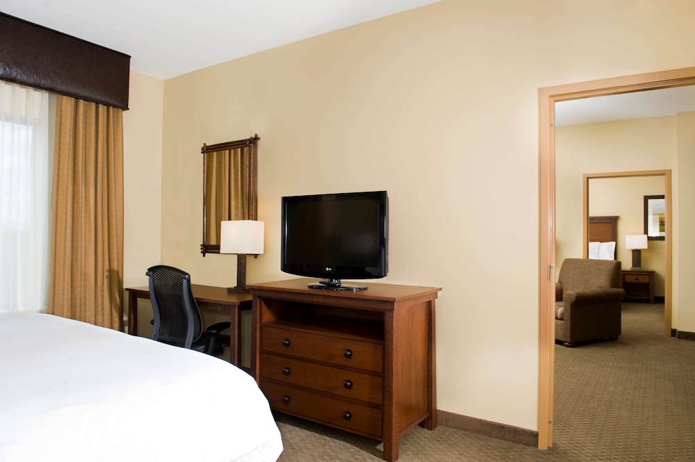 Suite, Accessible, Non Smoking - Photo 3
