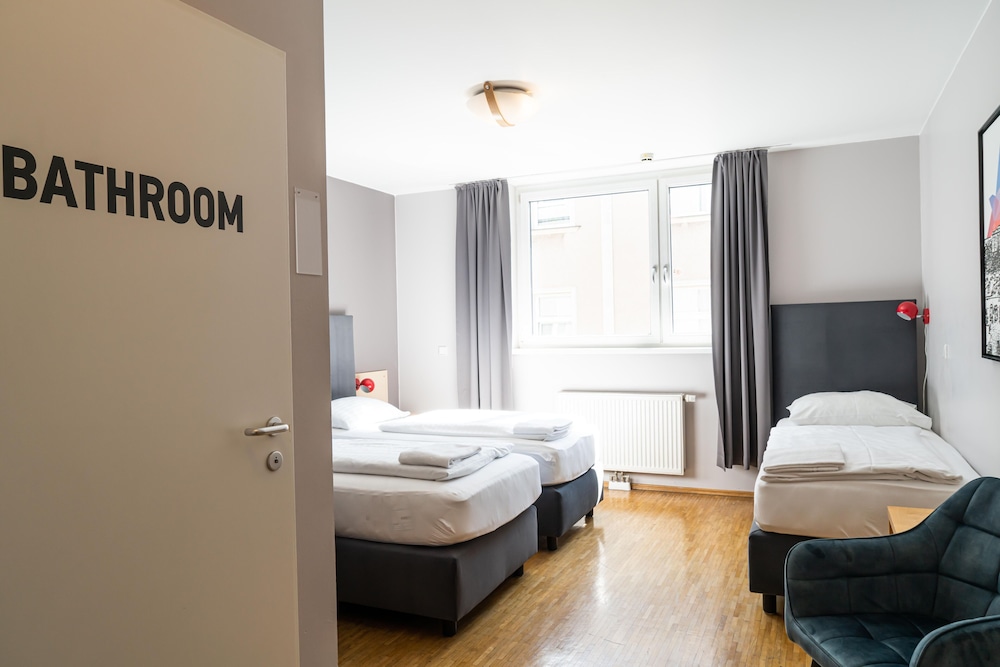 Bed In A 3 Bed Ensuite Dorm