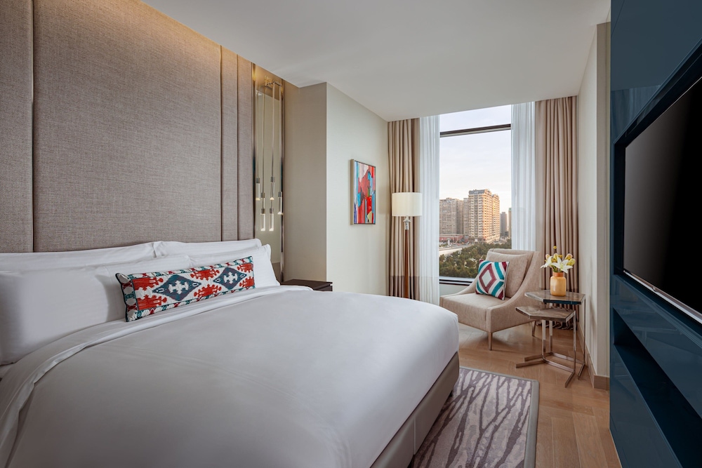 Junior Suite, 1 King Bed