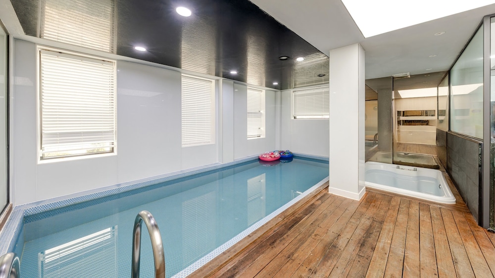 Basic Room, 1 Bedroom (Room A101 (Luxury Kids Pool Villa)) - Photo 8