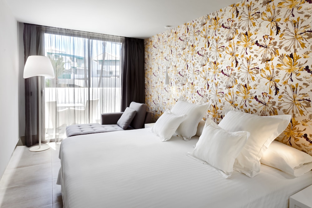 Deluxe Room - Photo 1