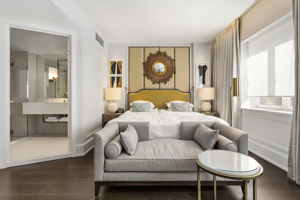 Deluxe Room, 1 King Bed