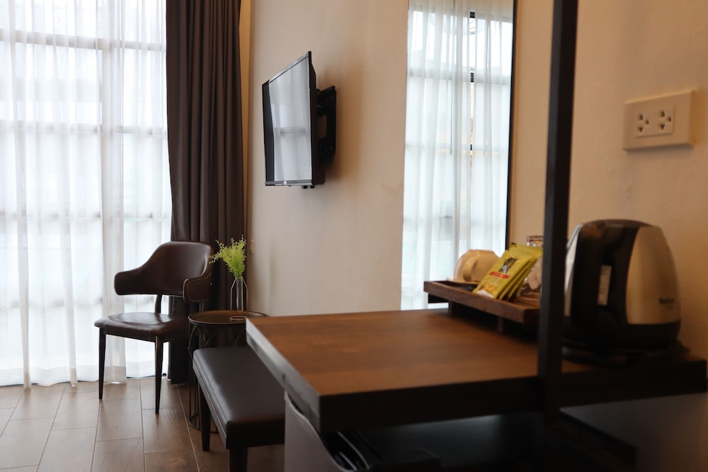 Double Room (Free Netflix) photo 3