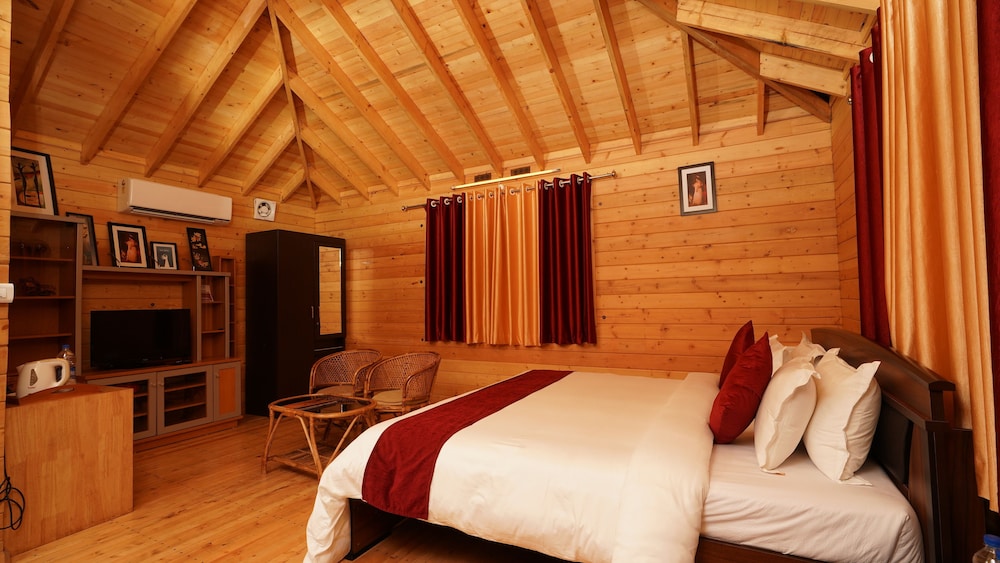 Exclusive Room, 1 Queen Bed, Mountain View photo 3