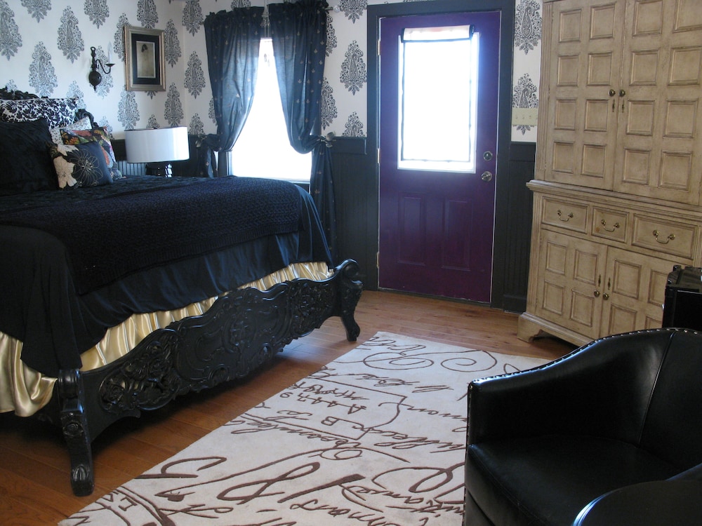 Deluxe Cabin, 1 King Bed photo 3