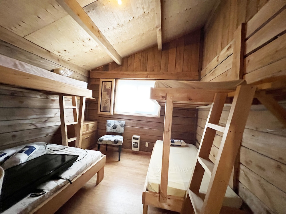 Classic Cabin (D) photo 1