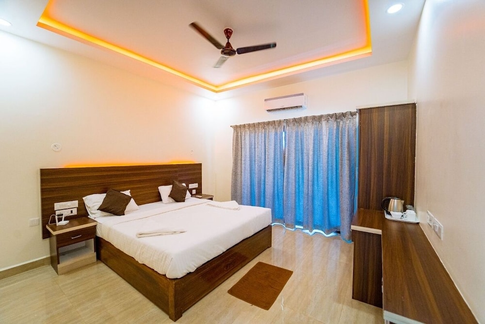 Deluxe Room - Photo 8