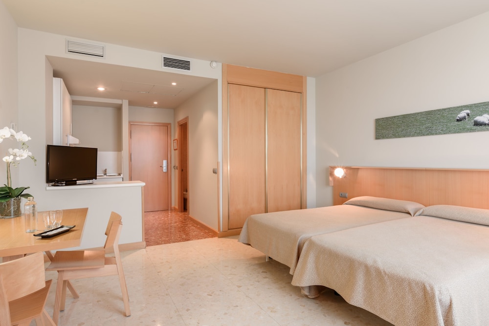 Double Room - Photo 2