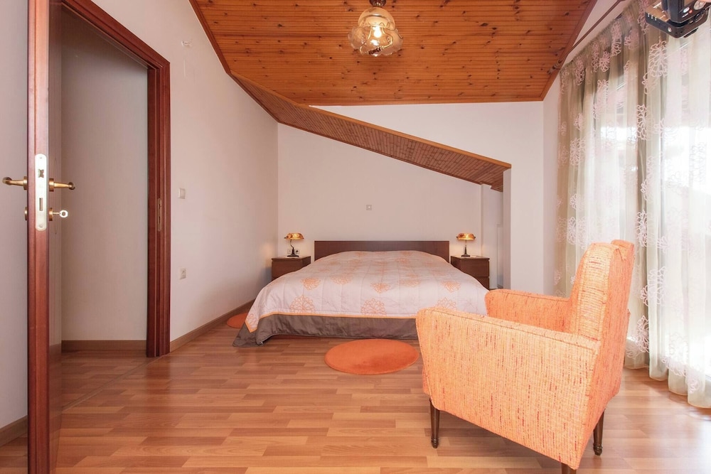 Apartment, 3 Bedrooms, Balcony, City View photo 1