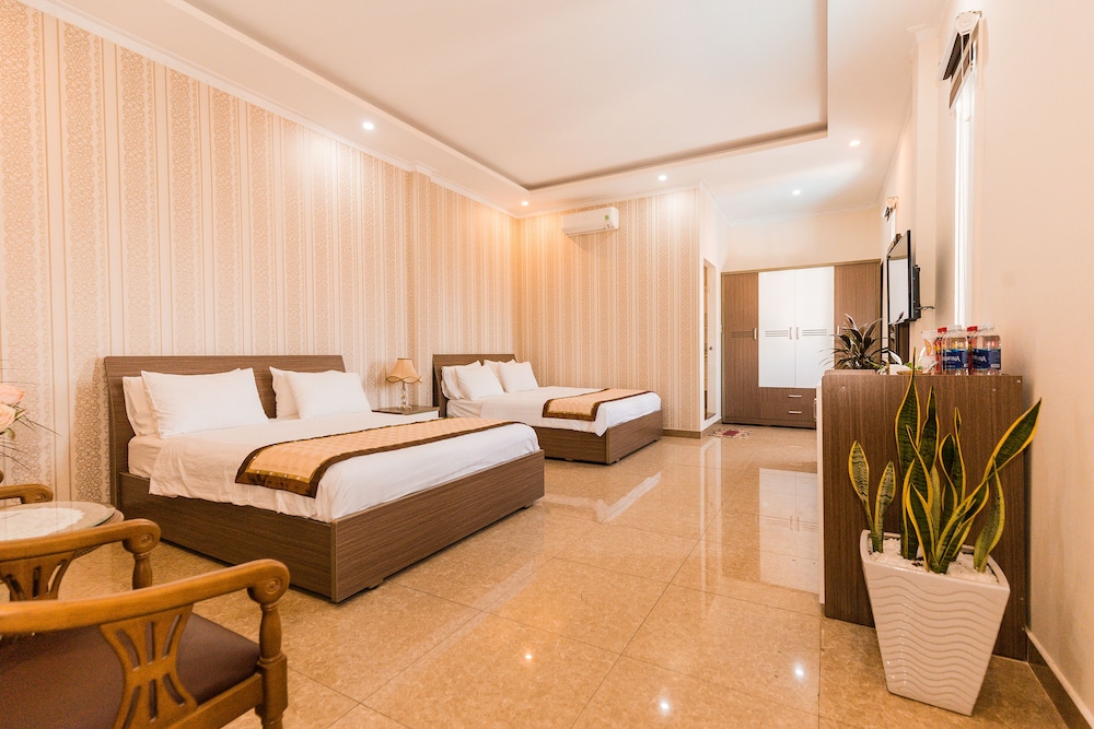 Deluxe Family Room