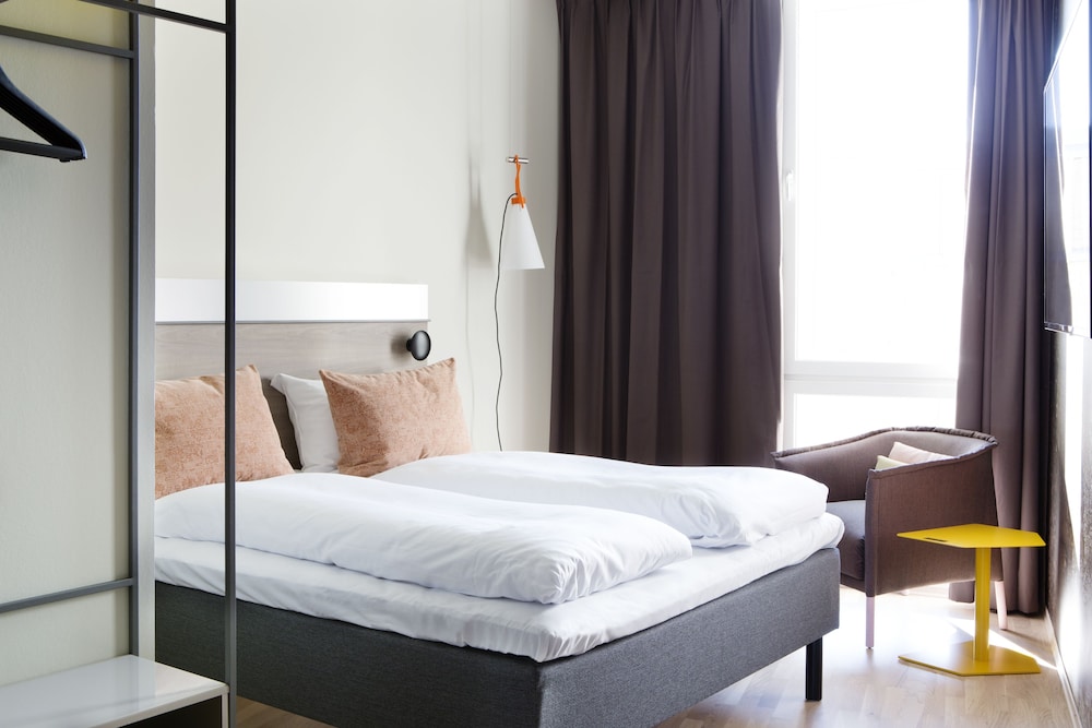 Superior Room, 1 Double Bed, Non Smoking thumbnail 5