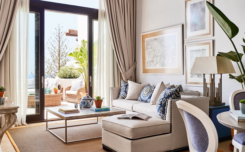 Suite (Imperial)